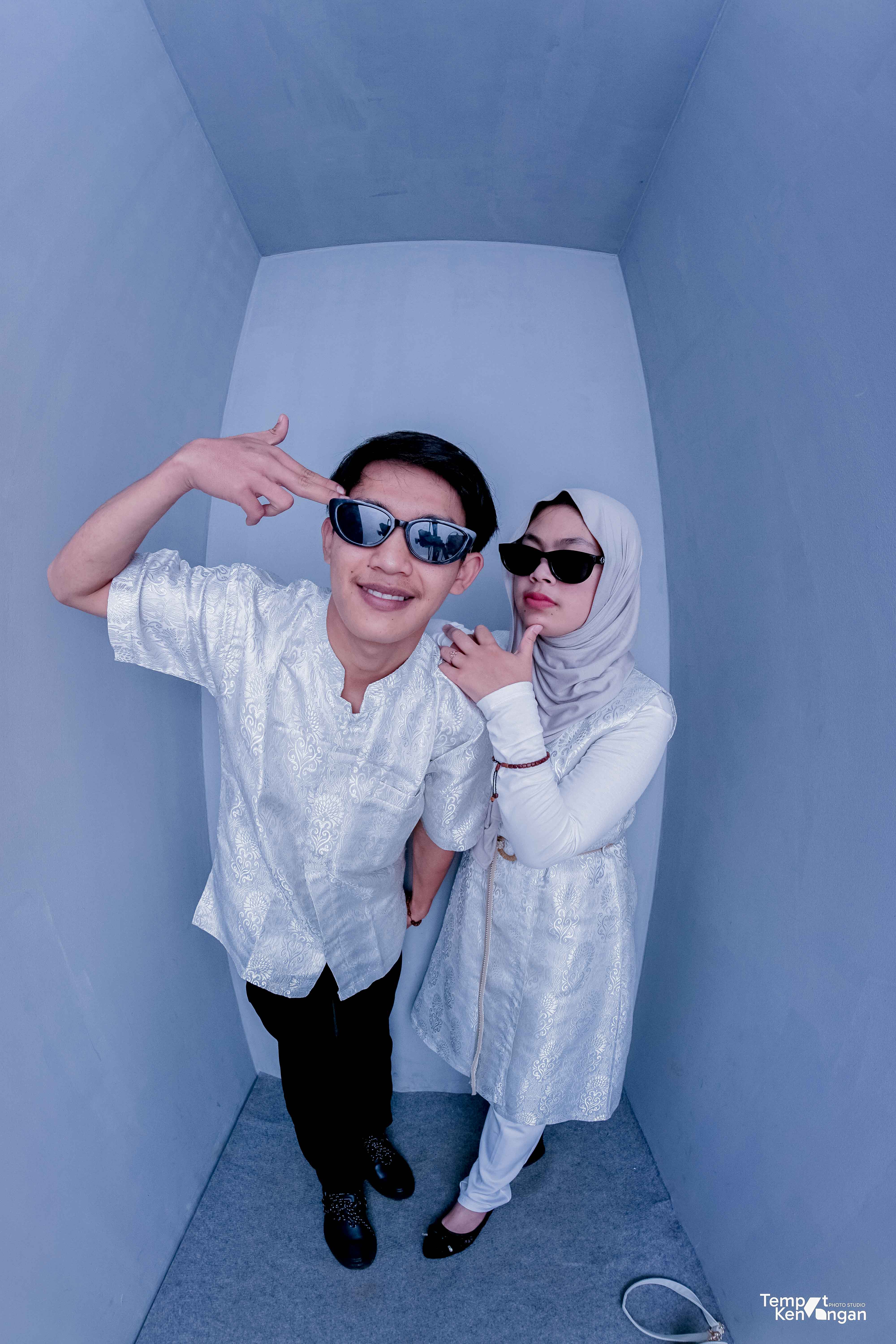 PhotoBox Session Gray